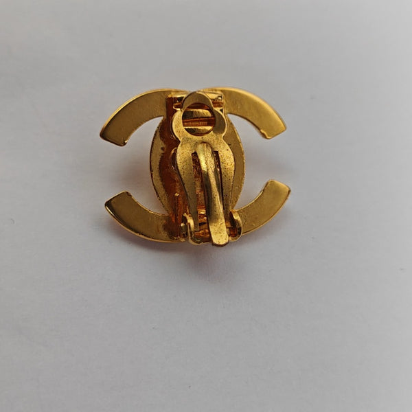 Vintage Metal Gold Clip On Earrings