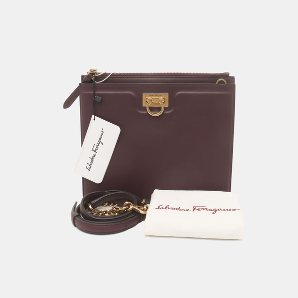 Authenticated pre-owned Gancini Calfskin Burgundy - Shoulder Bag at Looply