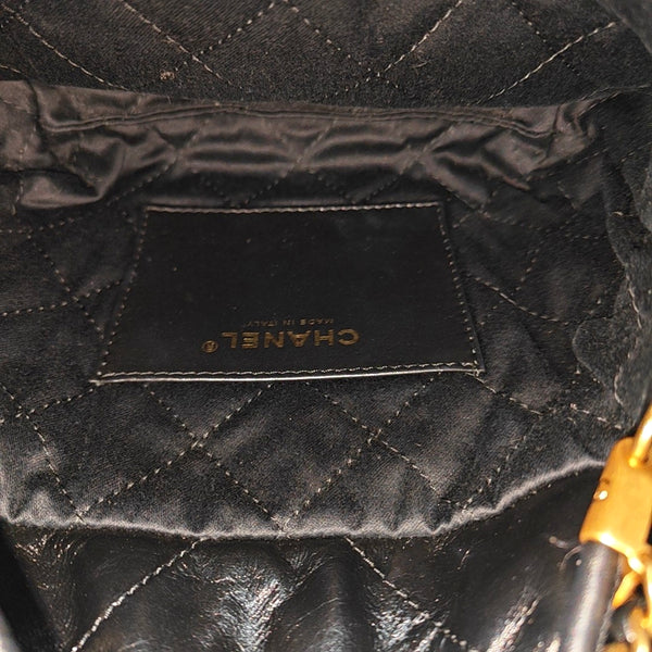 CHANEL 22 Mini Quilted Calfskin Black