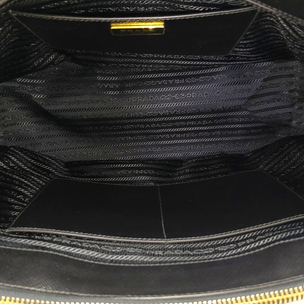Galleria Medium Saffiano Calfskin Black