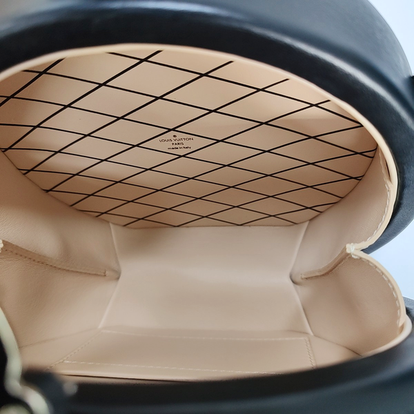 BOITE CHAPEAU PM Calfskin Black