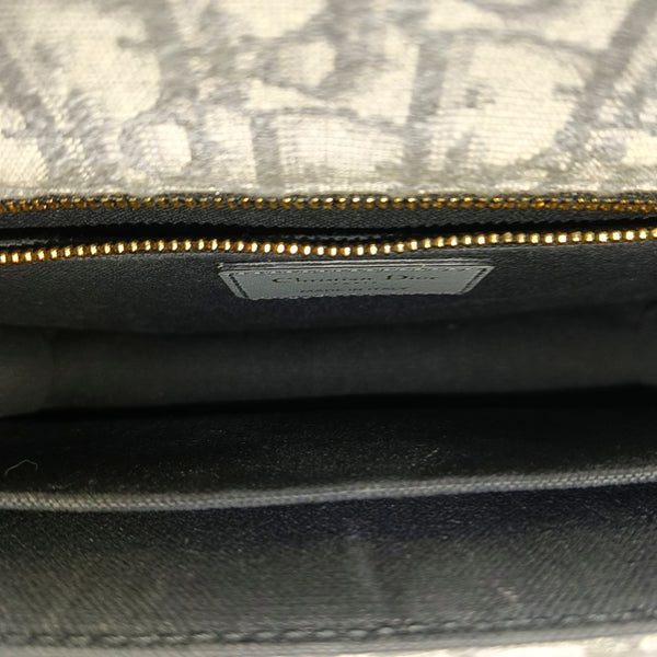 30 Montaigne Oblique Canvas Gray