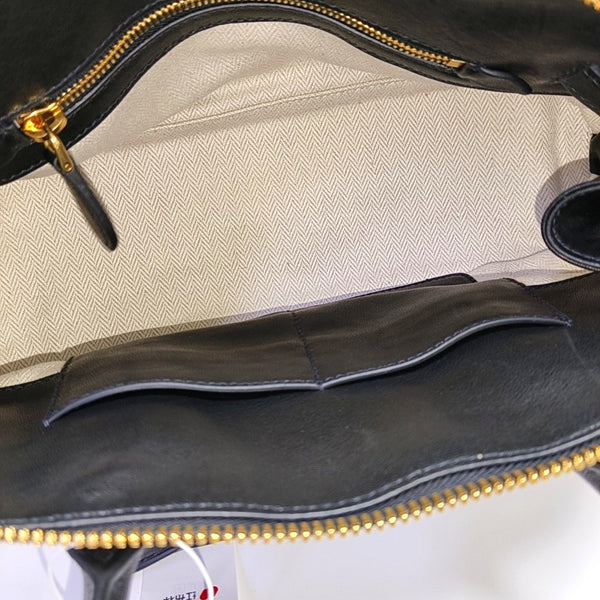 Aventure Lambskin Black