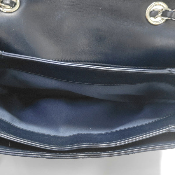 CLASSIC FLAP Medium Quilted Lambskin Blue