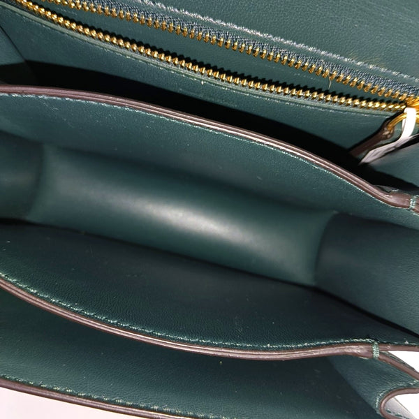 Authenticated pre-owned CLASSIC BOX Mini Calfskin Green - Crossbody Bag at Looply