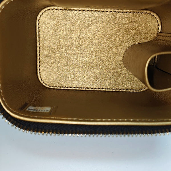 VANITY CASE Mini Quilted Lambskin Black
