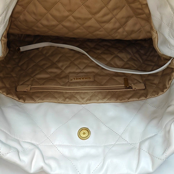 CHANEL 22 Medium Quilted Calfskin White