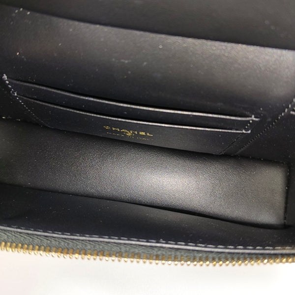 VANITY CASE Quilted Grained Calfskin Black