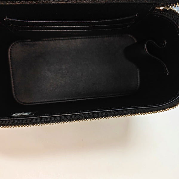 VANITY CASE Small Quilted Lambskin Black