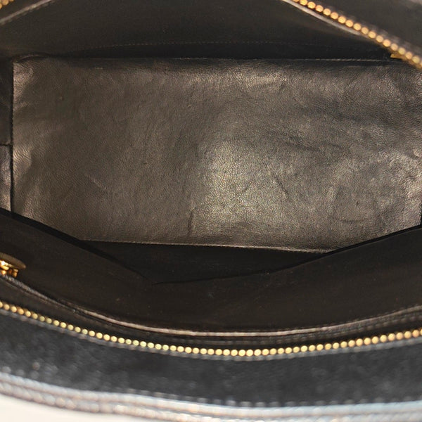 Authenticated pre-owned MEDALLION Quilted Calfskin Black - Shoulder Bag at Looply
