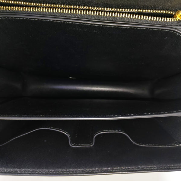 CLASSIC BOX Medium Calfskin Black