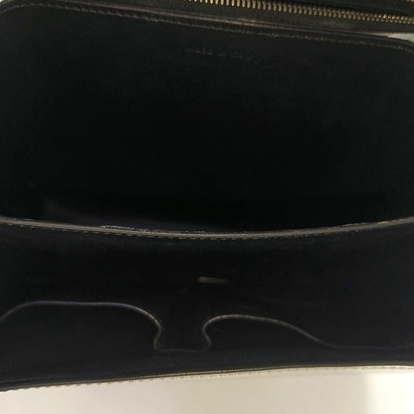 Authenticated pre-owned CLASSIC BOX Medium Calfskin Silver - Shoulder Bag at Looply