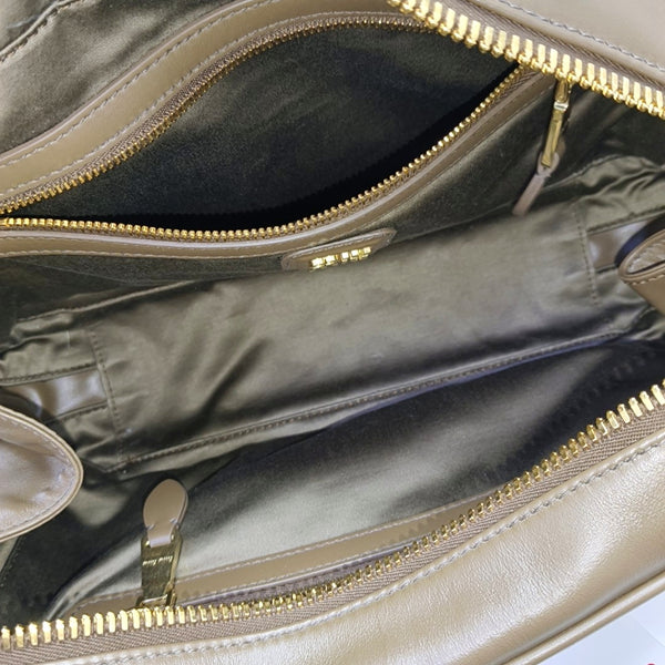 Beau Medium Calfskin Gray