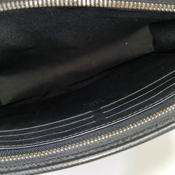 Pochette Voyag MM Calfskin Black