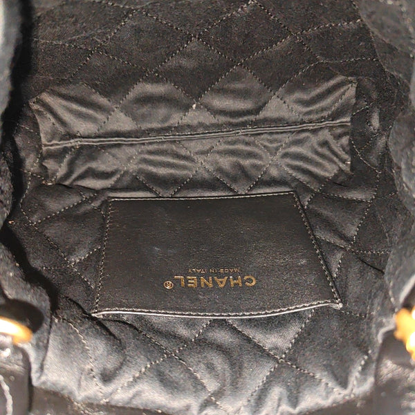 CHANEL 22 Mini Quilted Calfskin Black