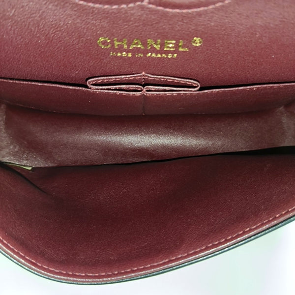 CLASSIC FLAP Small Quilted Lambskin Black