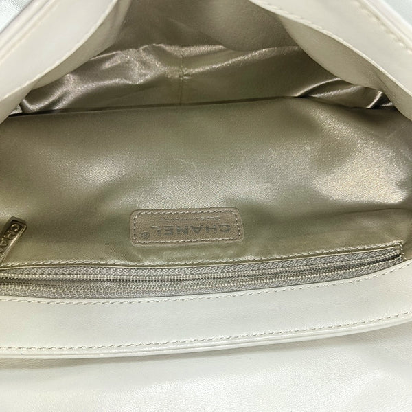ON THE ROAD Quilted Calfskin White