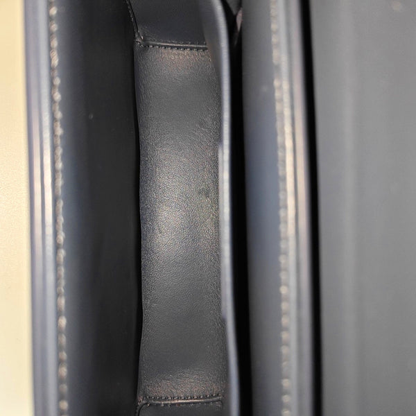 Authenticated pre-owned 30 Montaigne Calfskin Blue - Shoulder Bag at Looply