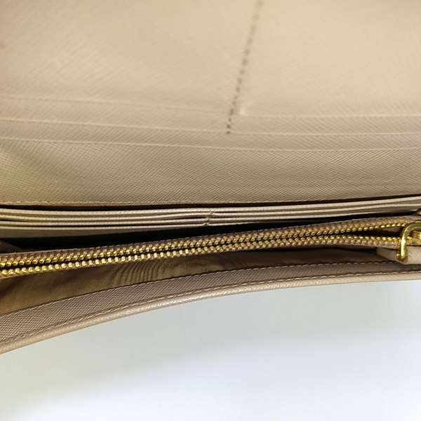 Fiocco Bow Saffiano Calfskin Pink Wallet