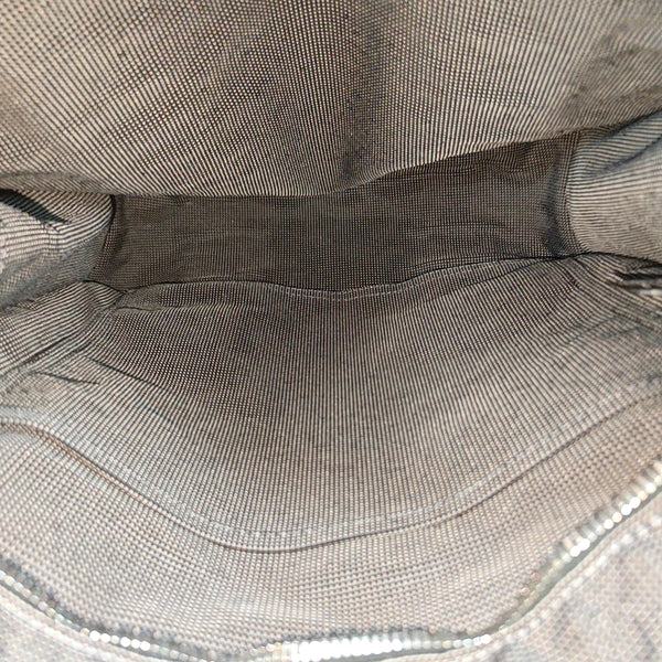 Her Line 31 Canvas Gray