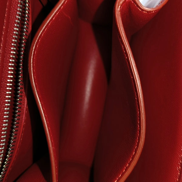 Authenticated pre-owned CLASSIC BOX Mini Calfskin Red - Shoulder Bag at Looply