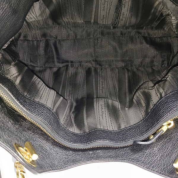 Betulla Medium Calfskin Black