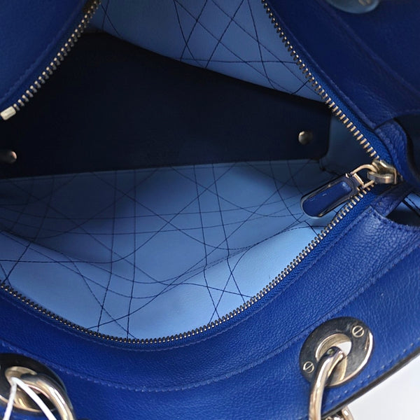 Nwts Ultra Med Cannage Calfskin Blue
