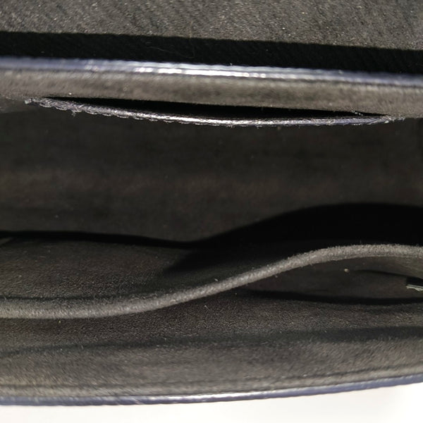 Authenticated pre-owned TWIST MM Epi Black - Crossbody Bag at Looply