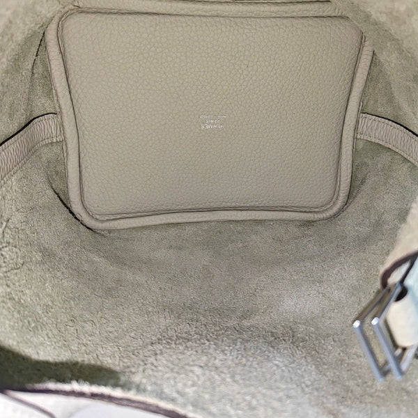 Authenticated pre-owned Picotin Lock 18 Clemence Green - Bucket Bag at Looply