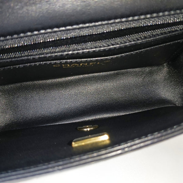 CLASSIC FLAP Mini Quilted Lambskin Black