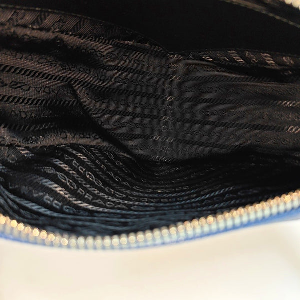 Authenticated pre-owned Triangle Calfskin Blue - Shoulder Bag at Looply