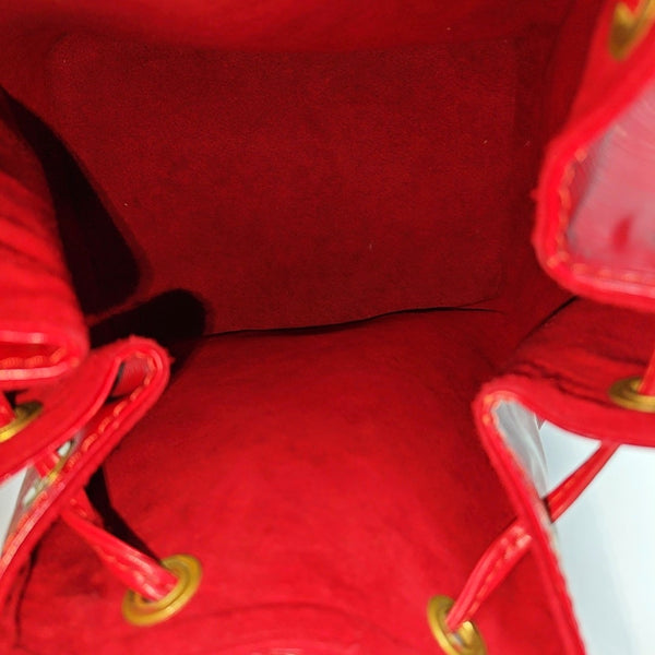 Authenticated pre-owned NÉONOÉ MM Epi Red - Bucket Bag at Looply