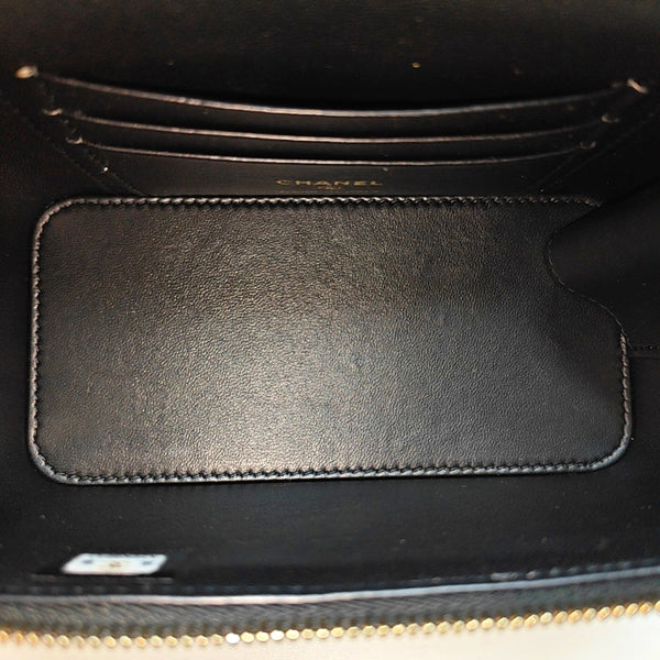 VANITY CASE Small Quilted Lambskin Black