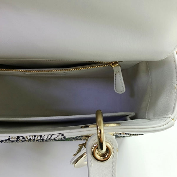 Authenticated pre-owned Lady Dior Medium Calfskin White - Tote Bag at Looply
