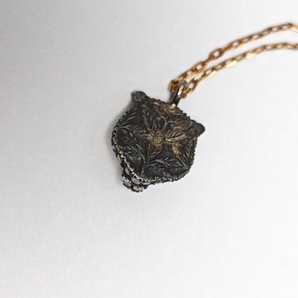 Anger Forest 18k Gold Necklace