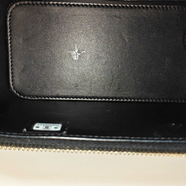 VANITY CASE Small Quilted Grained Calfskin Black