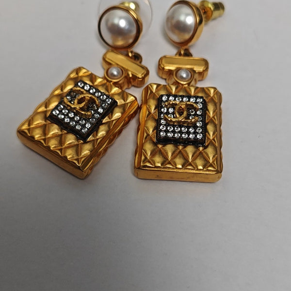 CC Logo Metal Gold Stud Earrings
