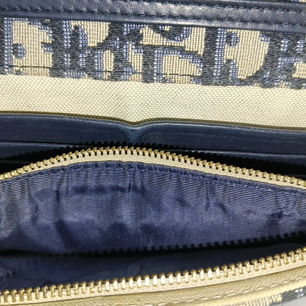 Authenticated pre-owned Saddle Medium Monogram Canvas Blue - Shoulder Bag at Looply