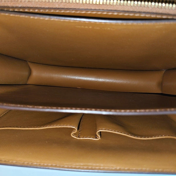 CLASSIC BOX Medium Calfskin Brown