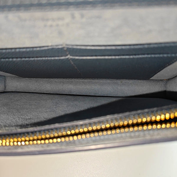 Authenticated pre-owned 30 Montaigne Calfskin Blue - Shoulder Bag at Looply