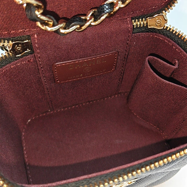 VANITY CASE Mini Quilted Grained Calfskin Black