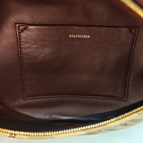 Souvenirs Canvas Brown