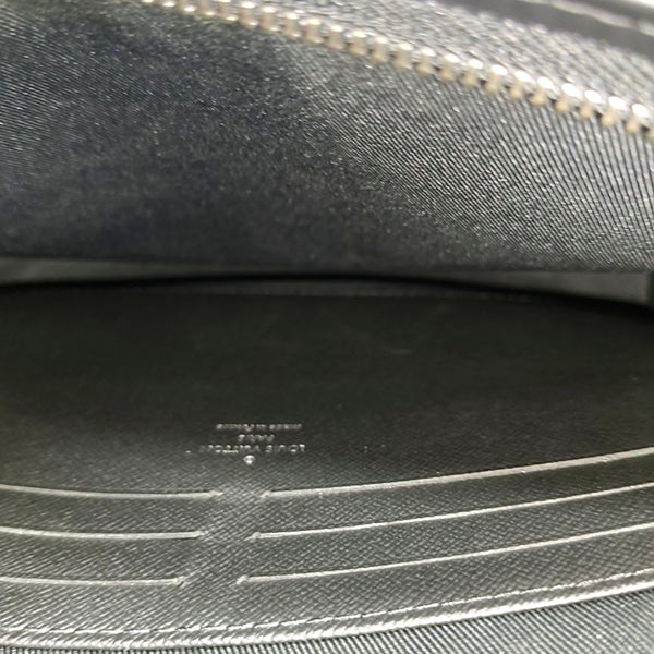 Pochette Voyag MM Monogram Coated Canvas Black