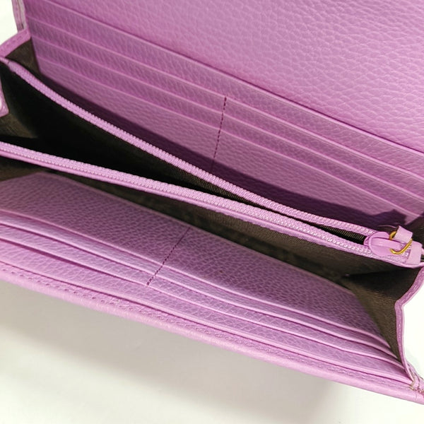 Authenticated pre-owned GG Marmont Calfskin Pink - Clutch at Looply