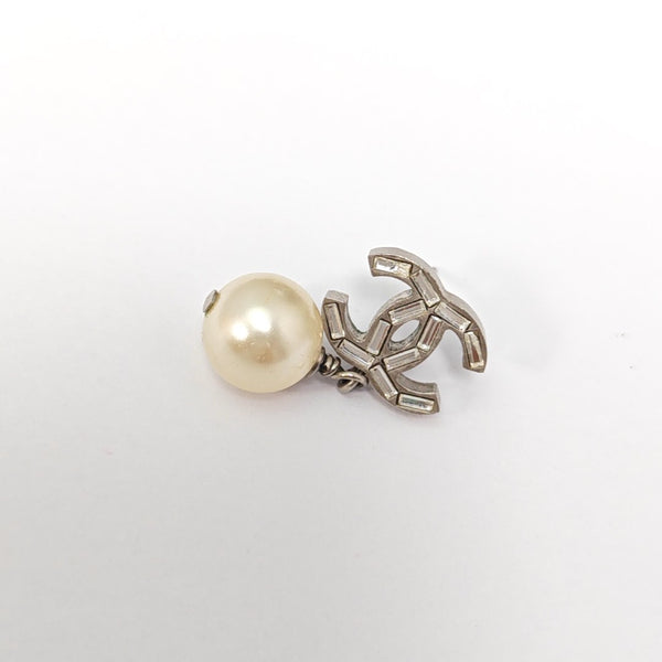 CC Logo Metal Silver Stud Earrings
