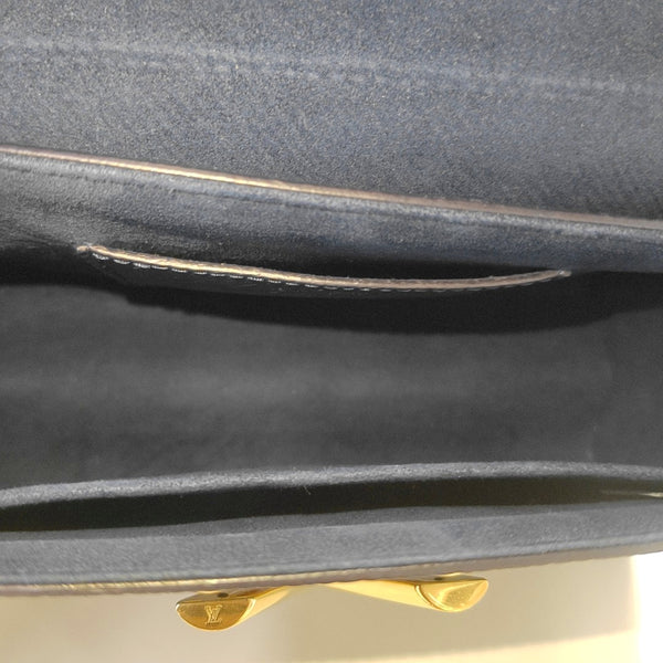 Authenticated pre-owned TWIST MM Epi Blue - Shoulder Bag at Looply