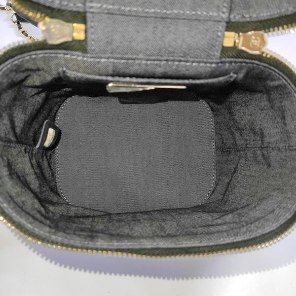 VINTAGE COSMETIC BAGS Lambskin Black