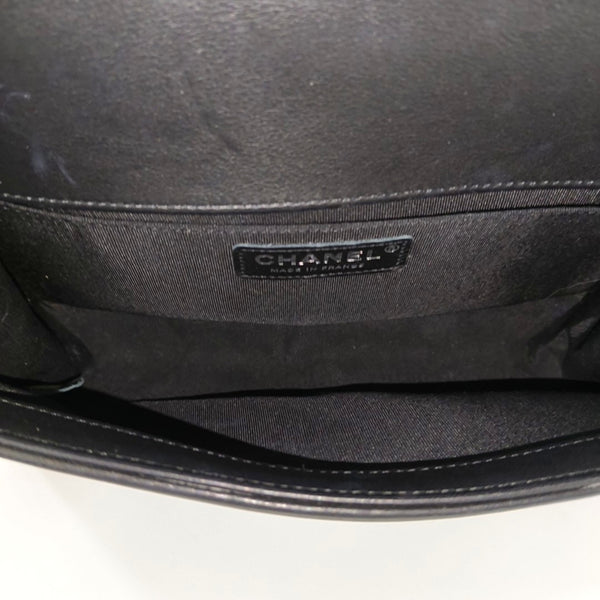 BOY CHANEL Medium Calfskin Black