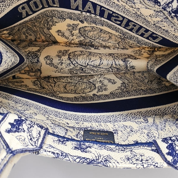 Authenticated pre-owned Book Tote Medium Canvas Blue - Tote Bag at Looply
