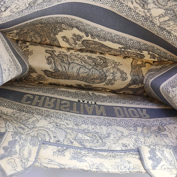 Authenticated pre-owned Book Tote Medium Canvas Grey - Tote Bag at Looply